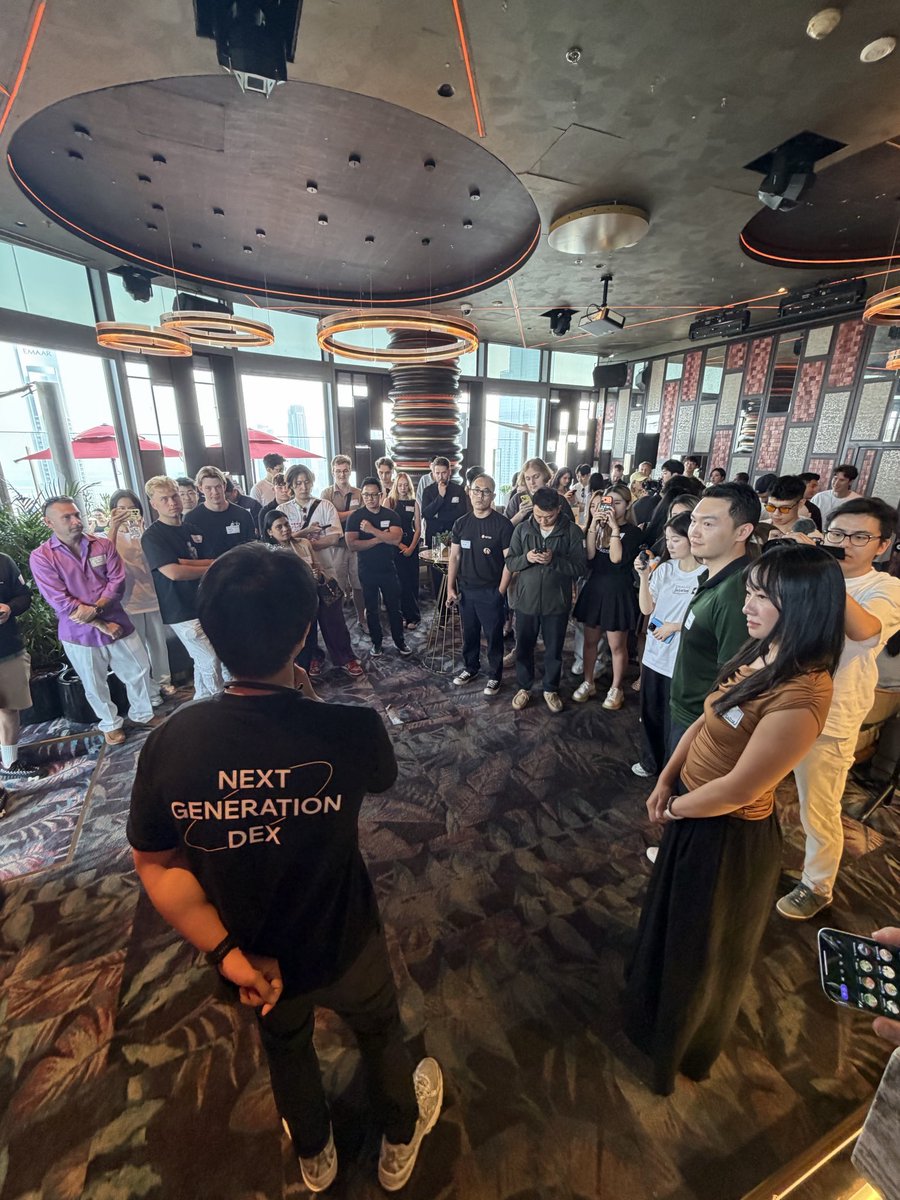 Okay, wow… I wasn’t expecting this.
During the live event in Dubai, <a href="/Leonard_Aster/">Leonard 💛 Aster</a> literally announced a partnership with <a href="/worldlibertyfi/">WLFI</a> and the whole timeline is already buzzing.
This is exactly the kind of strategic alignment that actually matters real utility, real