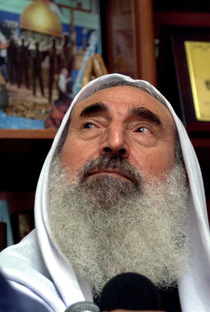 السلام على من قهر أعداء الله وهو أشلّ