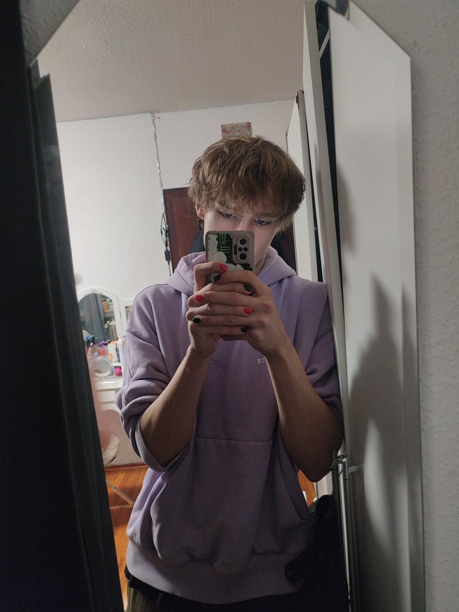 Getting ready to Go Out:3
#femboy #twink #cute #gay