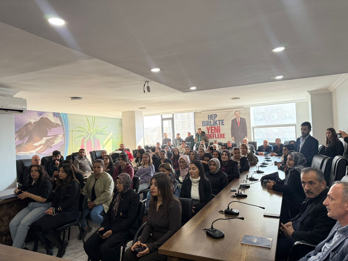 Aralık Ayı İlçe Danışma Meclisi Toplantımızı  il başkan yardımcılarımız Ayhan Yılmaz,Murat çelik, üç kademe teşkilatımız köy ve mahalle başkanlarımızla 
birlikte , istişare ve ortak aklın gücüyle gerçekleştirdik.

Hizmet yolculuğumuzda, ilçemizin bugününü daha güçlü kılmak ve