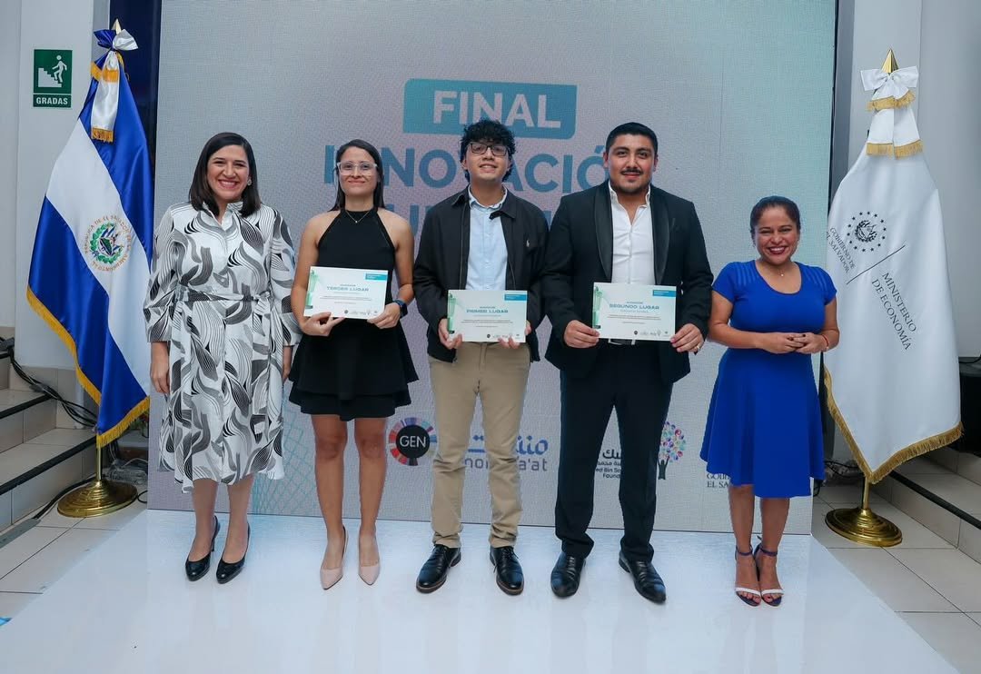 Mlhayemsv's tweet image. En conjunto con @ miturelsalvador desarrollamos la final de la Categoría Especial de Innovación Turística en la Copa Mundial de Emprendimiento #EWC 2023-2024. 😎🏆\n\n6 emprendedores del sector turístico mostraron sus ideas creativas al adoptar tecnologías para innovar