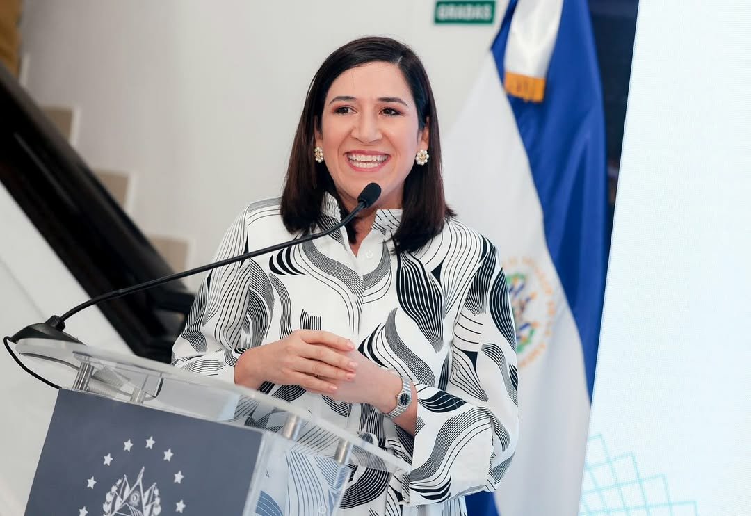 Mlhayemsv's tweet image. En conjunto con @ miturelsalvador desarrollamos la final de la Categoría Especial de Innovación Turística en la Copa Mundial de Emprendimiento #EWC 2023-2024. 😎🏆\n\n6 emprendedores del sector turístico mostraron sus ideas creativas al adoptar tecnologías para innovar