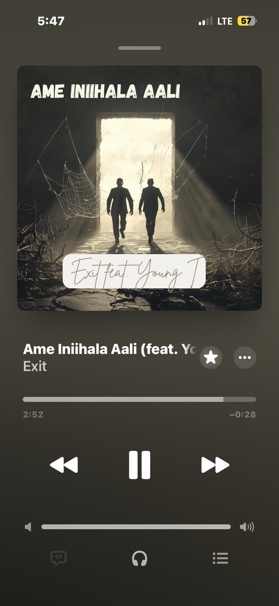 CoxTheTycoon's tweet image. Exit’ ee!  Ngele inamuhala kushika vali eengalo popyeni utale.  What nonsense is this?