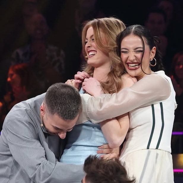 valeriaatwood's tweet photo. se habla mucho de Clau pero la reacción de Guille cuando dijeron a Olivia favorita? pf esa amistad nacida de la nada que va siendo de millones #OTDirecto2D https://t.co/KM13O4BCRG