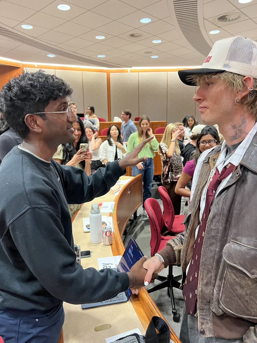colsoncontent's tweet photo. i meant to post this forever ago. when mgk gave a talk to harvard students, here is one student’s recap. 📚 https://t.co/TMnXBeteHj