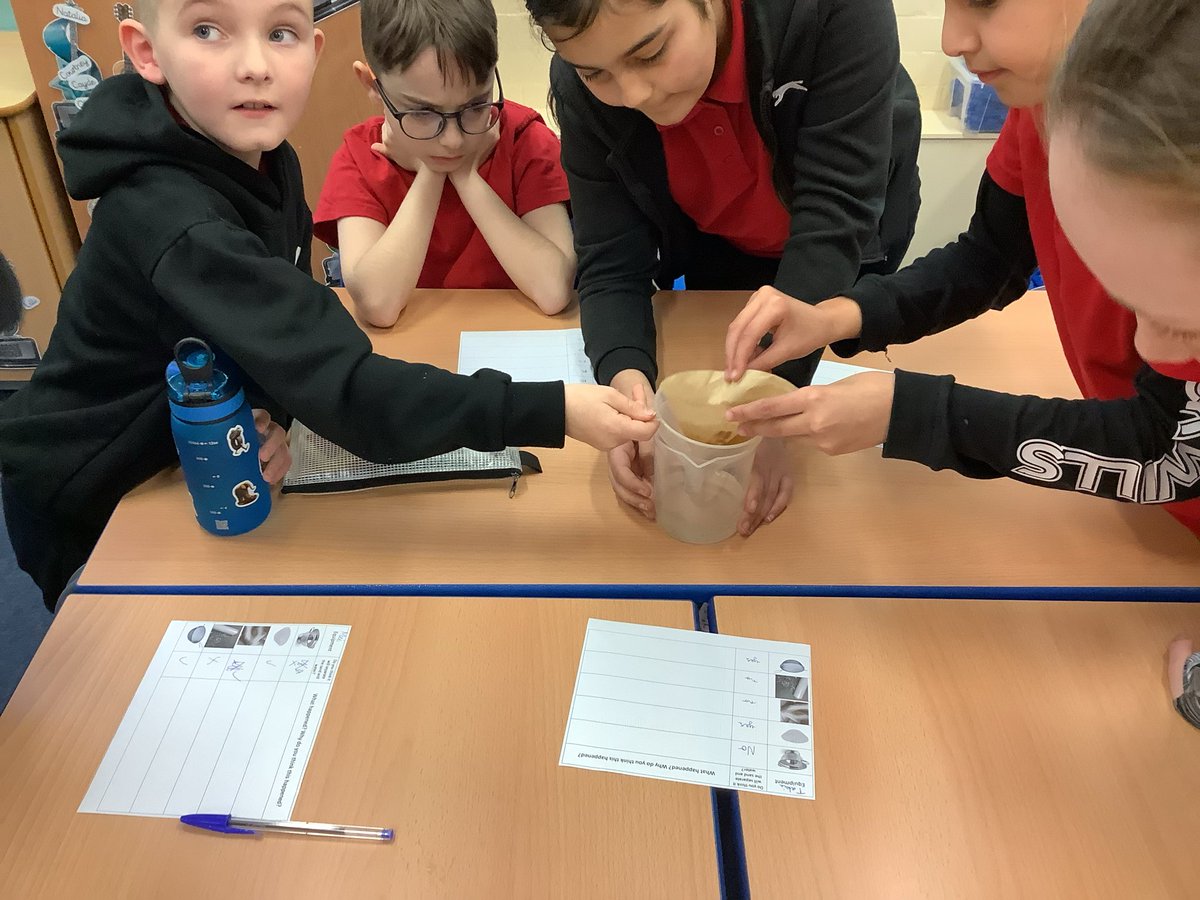 MrsCrozierFalla's tweet photo. Year 5 are investigating how to separate mixtures this week in Science. @FallaParkSchool @Miss_Carr_Falla 🥼🧪 https://t.co/T9UP11K06k