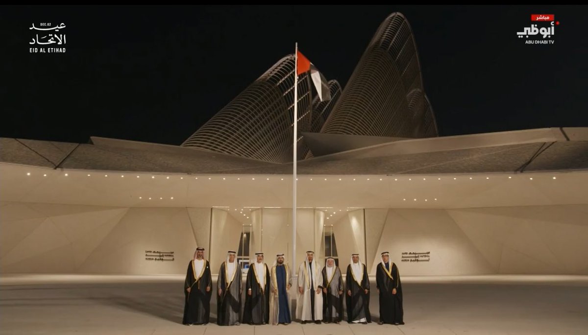 منتِي بدانـة سبع دانات .. عقدٍ من الّلولو الفرايِد❤️