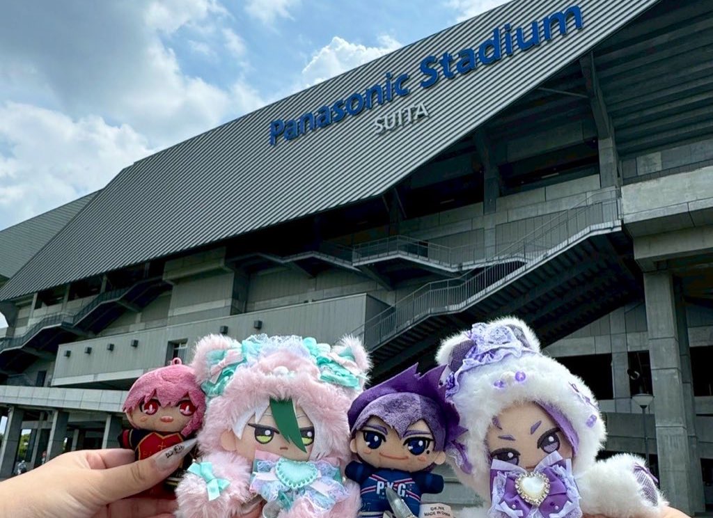 今回の生誕はパナソニックスタジアムを
お借りしました꒰՞⸝⸝ᴗ ·̫ ⊂՞꒱♩♡

実際選手が使っているボール⚽や試合で審判の方が掲げているボード、選手のロッカールームを使わせて頂きました🫶🏻✨

素敵なスタジアムをお借りできて本当によかったです🥹ありがとうございました🙇🏻‍♀️