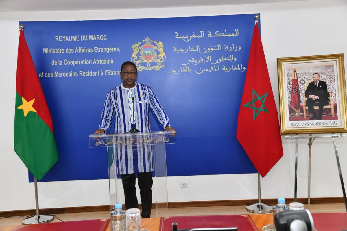 Le chef de la diplomatie burkinabè, M. Karamoko Jean Marie Traoré a salué la dynamique de coopération entre le🇲🇦et 🇧🇫, mettant en avant l'importance de l'Initiative Royale Internationale visant à favoriser l’accès des pays du Sahel à l’Océan Atlantique
🔗 tinyurl.com/ycyjm7yz