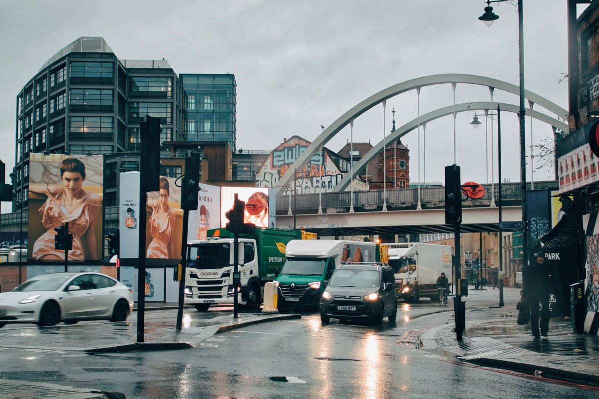 sixthland's tweet image. Railway Bridge on Shoreditch High Street

#windrushline #londonoverground #shoreditch #VSCO