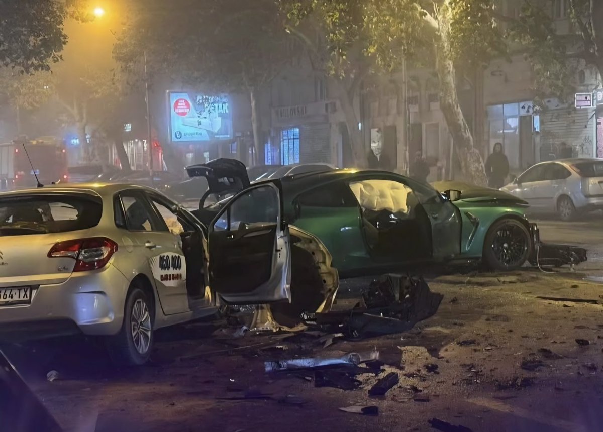 bgtxxx's tweet image. Porodici ubijenog kolege Bore Kuzmanovića iz Kaća (1972 god ) želim da izrazim saućešće a teško povređenim licima želim brz oporavak.

Takođe bih i kolegama iz SOS TAXI-a izrazio duboko saučešće zbog nastradalog kolege i saborca.

Ubica vozač BMW-a je kako javljaju/pišu na…