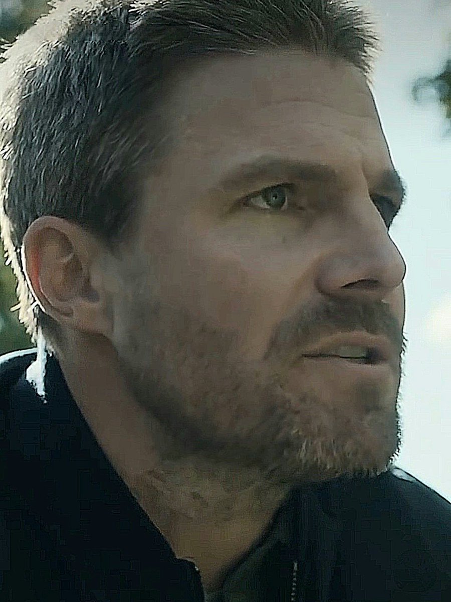 marabrazil2's tweet photo. THE BORDERLINE is on #ThreeNow .
#StephenAmell
#TheBorderline https://t.co/JCNijyyg7o