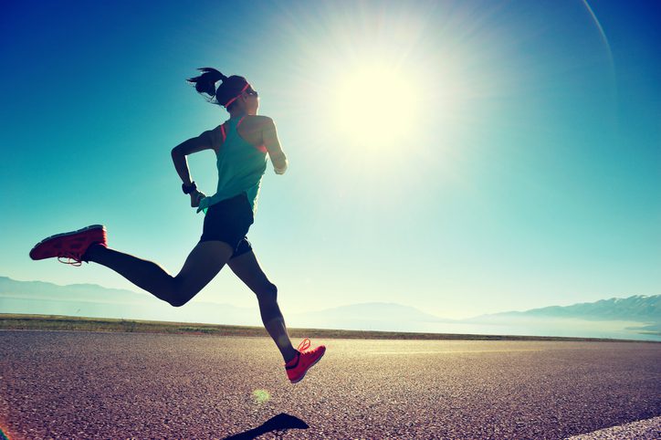 CanadianRunning's tweet image. 3 tips to stop overstriding and boost running efficiency:

runningmagazine.ca/sections/train…