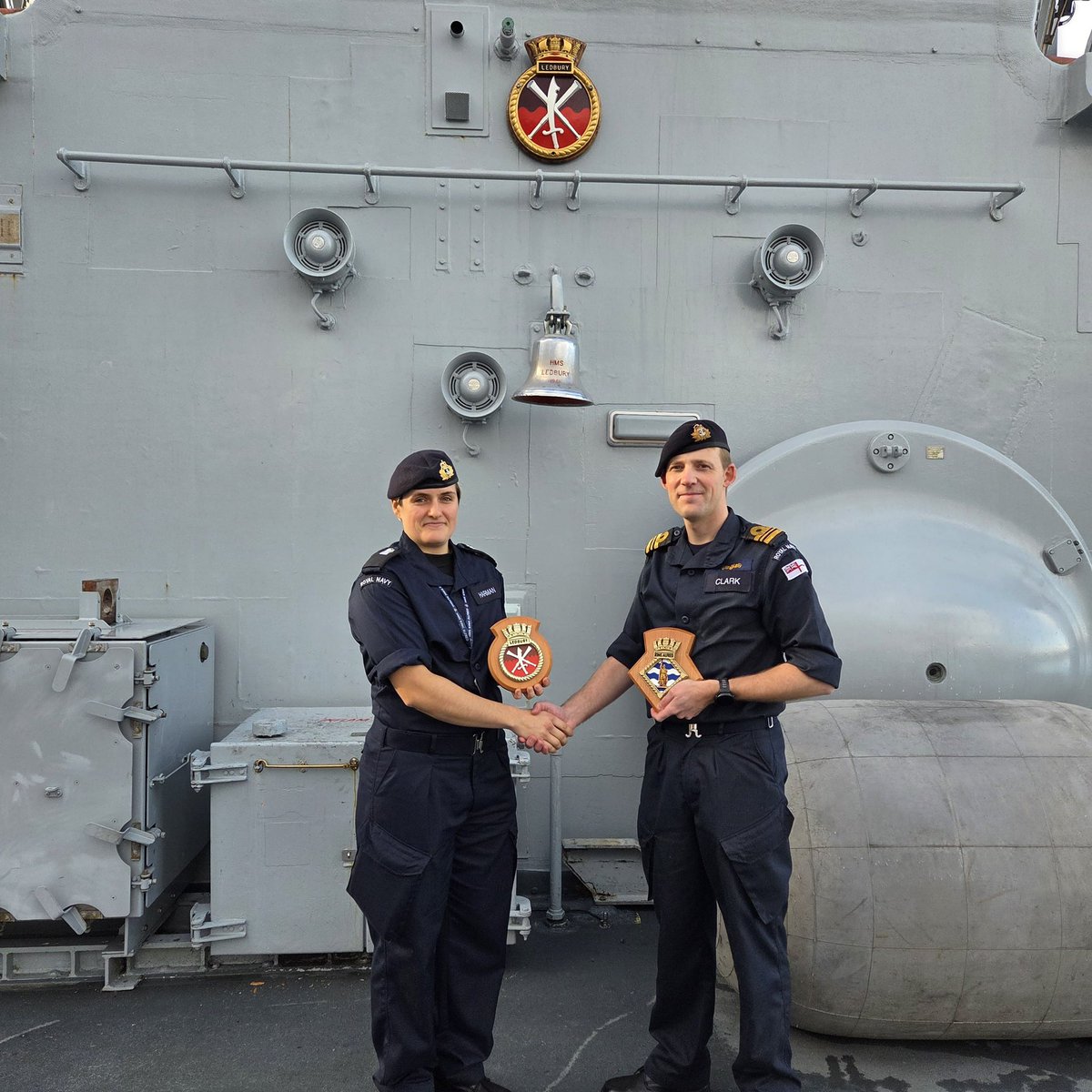 At the moment, we have the pleasure of hosting Midshipman Harman <a href="/RNReserve/">Royal Naval Reserve</a> from <a href="/HMSKingAlfred/">HMS King Alfred</a> as part of her Initial Sea Training. ⚓️ 📚 

Today, the CO and Midshipman Harman exchanged crests to recognise the important relationship between our units. 🤝 🫡