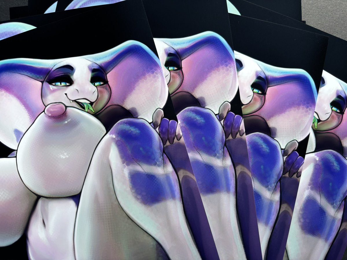 HEY SNITTY LOVERS! Are you going to MFF this weekend? 🫵

Make sure you swing by our table in the Artists Marketplace then because I have a brand new STUNNING print of Nisha for sale, done in collaboration by <a href="/NiisBBB/">Niis 🔜 MFF Marketplace</a> and <a href="/lost_paw/">bleaterbae</a>