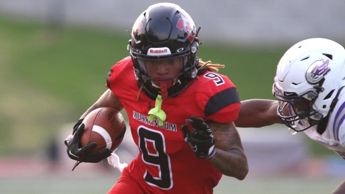 5JaedenThomas's tweet image. Blessed to receive my 1st offer from Muskigum University! @keegan_linwood @iamcoachgene @johnvarlas @GermantownFB @coachthomas1317