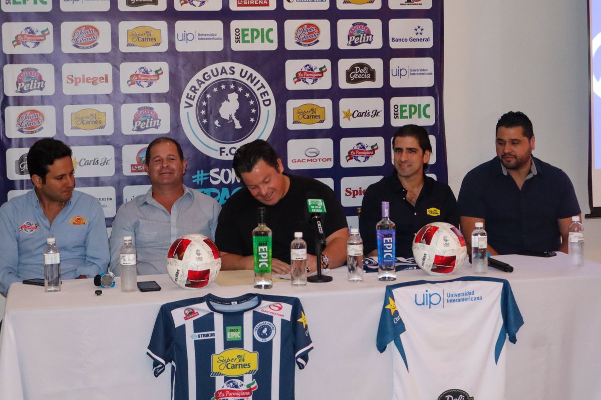 El Veraguas United FC le dio la más cordial bienvenida a su director técnico brasileño, Felipe Borowsky. Borowsky llega a la institución para aportar su experiencia, liderazgo y visión, con el firme compromiso de seguir construyendo un equipo competitivo y ayudando en el