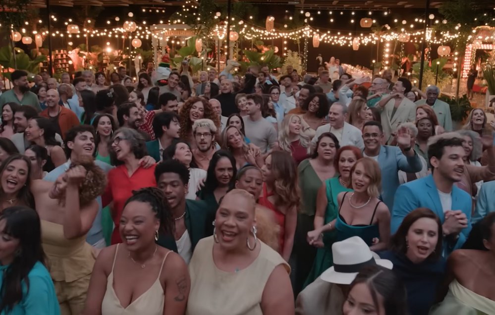 ABSURDO! Depois de cobrir a estreia de duas novelas e vários eventos globais durante o ano, Rodrigo Apresentador simplesmente fica de FORA da clássica vinheta de fim de ano da emissora. O que será que aconteceu?