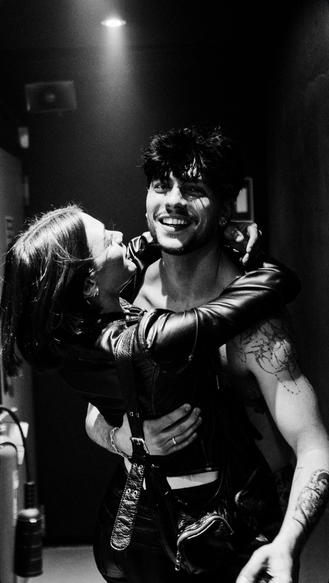 i sorrisoni post concerto 😭😭😭