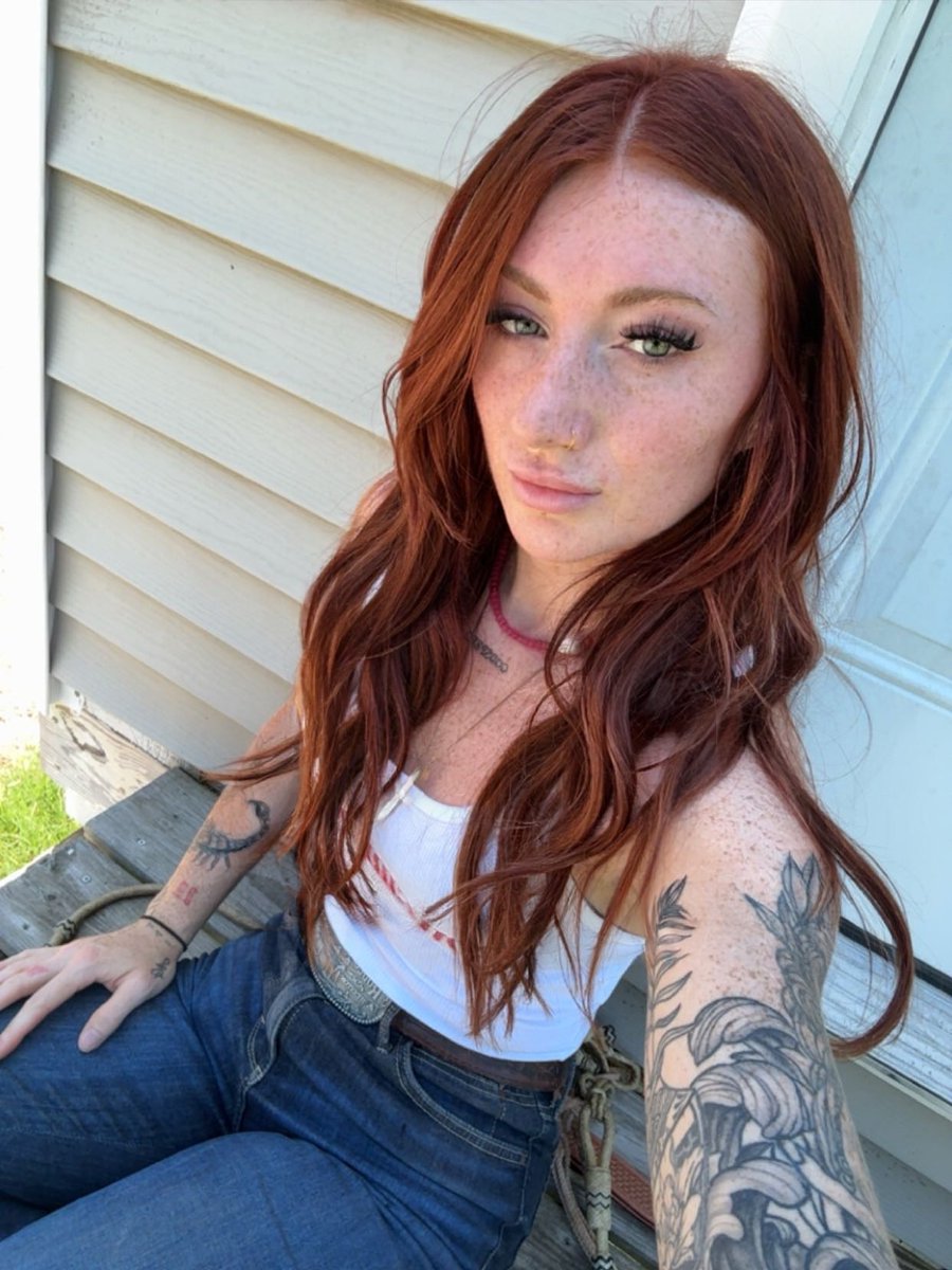 alexaftrll's tweet image. who wants his santa to be a crazy ginger this year