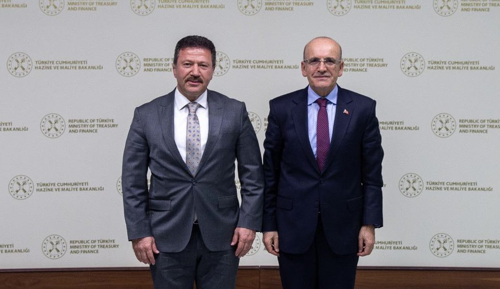 MehmetYiginer's tweet image. Hazine ve Maliye Bakanımız Sayın Mehmet Şimşek, Bakan Yardımcılarımız Dr. İsmail İlhan Hatipoğlu, Sayın Zekeriya Kaya, Gelir İdaresi Başkanımız Sayın Bekir Bayrakdar ve Başkan Yardımcımız Sayın Mehmet Arabacı’yı; TŞOF Yönetim Kurulu Üyemiz, TÖHOB Başkanımız Ercan Soydaş, Ankara…