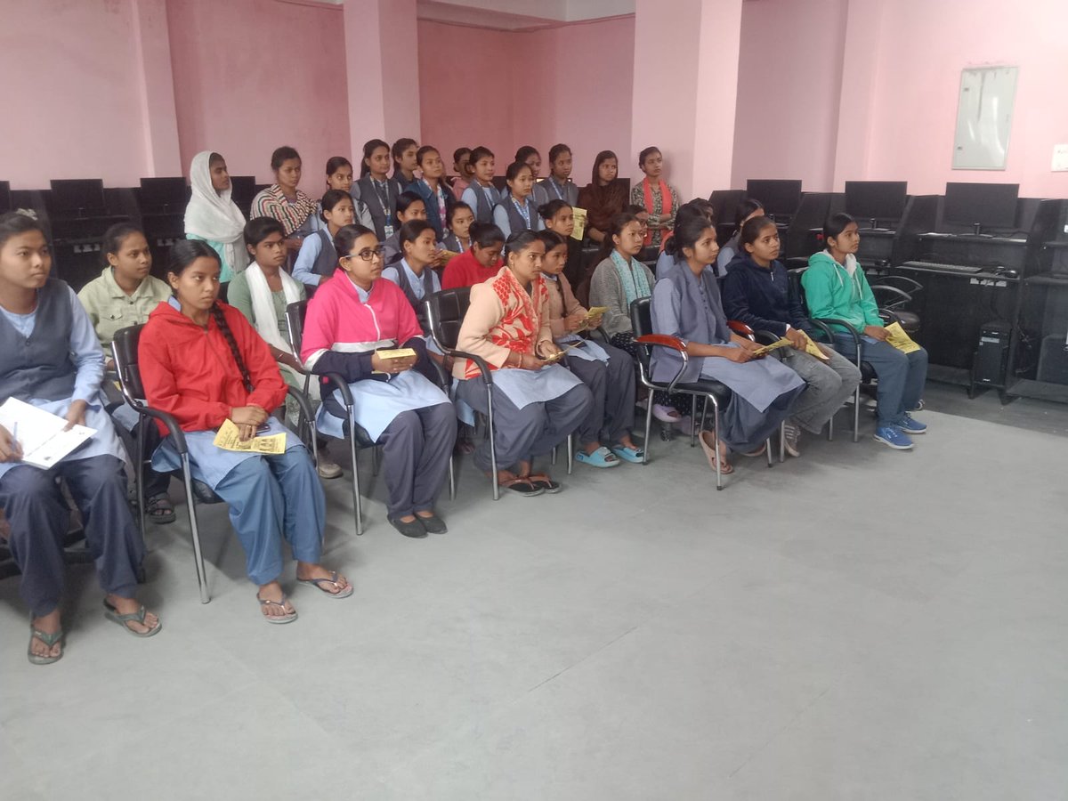 scellgecwc's tweet image. Igniting ideas. Inspiring innovation. Encouraging entrepreneurship. 💡✨
A powerful Startup Orientation Program conducted at Govt. Women’s ITI, Bettiah, shaping future innovators &amp;amp; women entrepreneurs! 🌟
Let’s build, create &amp;amp; lead together! 🚀

#StartupJourney #WomenEntrepreneur
