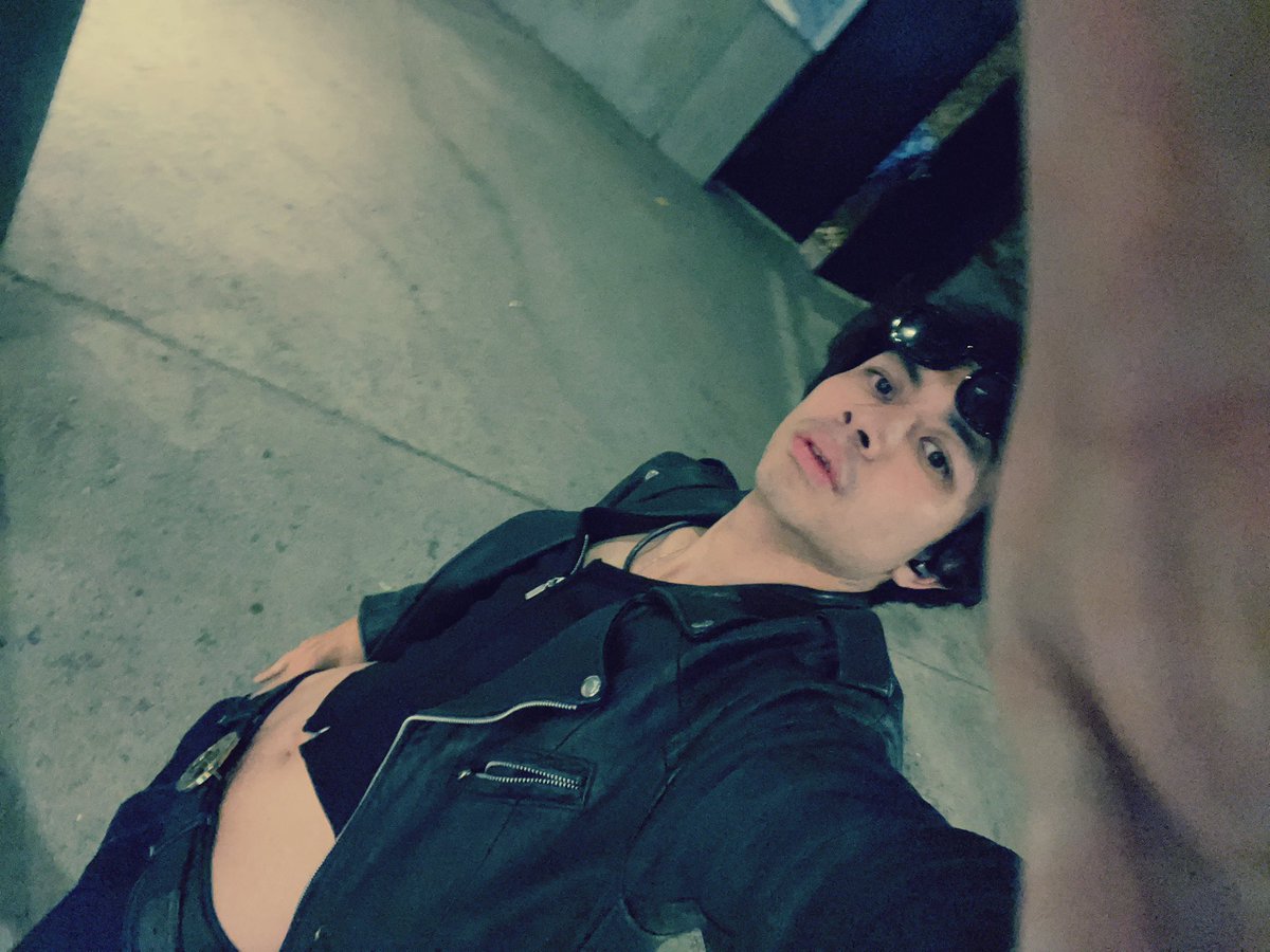 Kenji30224070's tweet photo. 2日目も!
レアな冬のベルトの自慢見せ笑
リル。
#ROCK #アイドル #美意識 #レディーGU #人生一度きり #Dsquared #HYPOCRITE
#GUCCI #腹チラ
#男腹チラ #ROCK好き #ハロオタ
#GU #渋谷
#ルナアムール https://t.co/VDS3doq12l