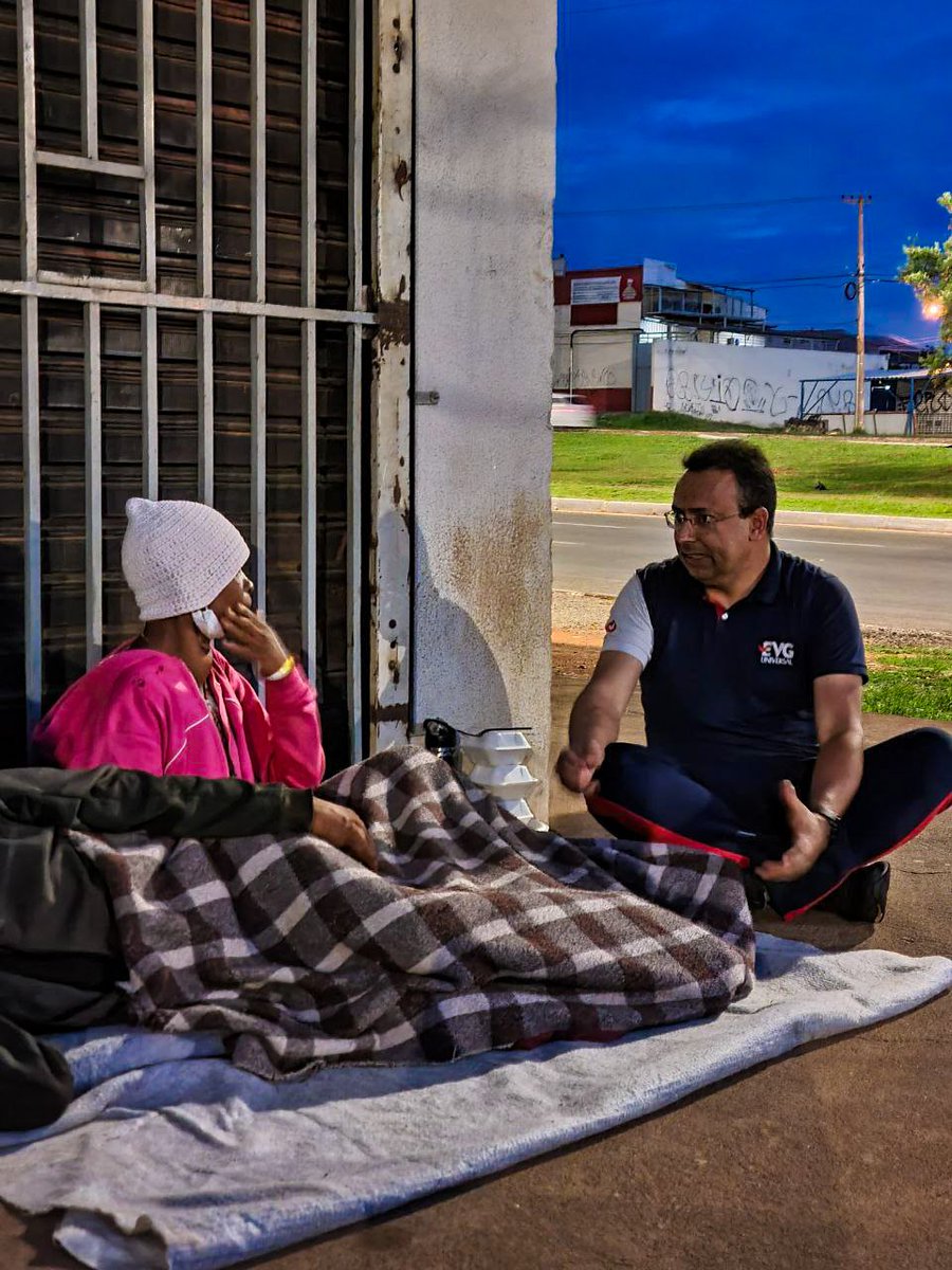 EvgBrasil's tweet image. As ruas machucam. A dor e o abandono viram parte do dia a dia de quem vive nelas.
O Anjos da Madrugada chega para estender a mão e lembrar: ainda tem jeito, ainda existe esperança. A fé abre caminhos que a vida tentou fechar.

#AnjosDaMadrugada #FéQueRestaura #VocêTemValor