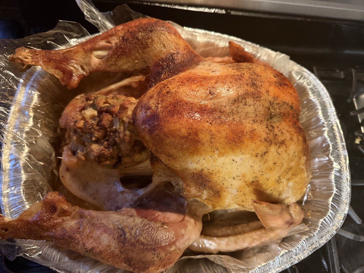 jenna_rybicki's tweet photo. @JonFreier @TMobile @DoorDash Out of everything I made this year (and I made everything myself) my turkey was the ultimate winner! https://t.co/gUH2aRLfqR