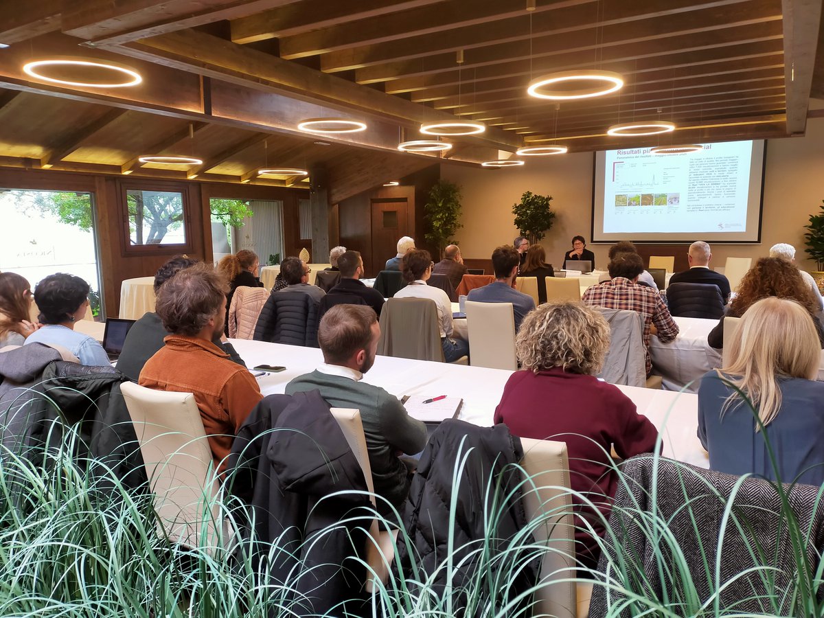 OpenTeaX's tweet photo. Si è concluso con successo il corso VIVA, promosso dal Ministero dell’Ambiente e da noi supportato nella sua organizzazione.L’incontro si è svolto a Trecastagni, presso le Tenute Nicosia.Un grazie al personale delle Cantine Nicosia per disponibilità, accoglienza e collaborazione. https://t.co/ZX2ayuQpB8