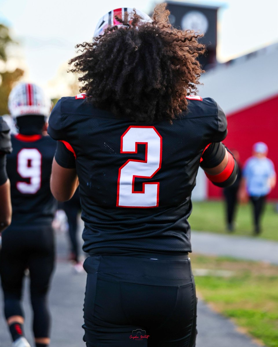 RayJ2Harbolt's tweet image. I am blessed/greatful to receive my 2nd offer from @BlufftonFB!! 🙏🏾🙏🏾

Thank you @CoachHedden for believing in me.

@CoachWestler @ThadCarter32 @PrepRedzone @CoachSlater25 
@HHSPresidentsFB @CoachHamilton75