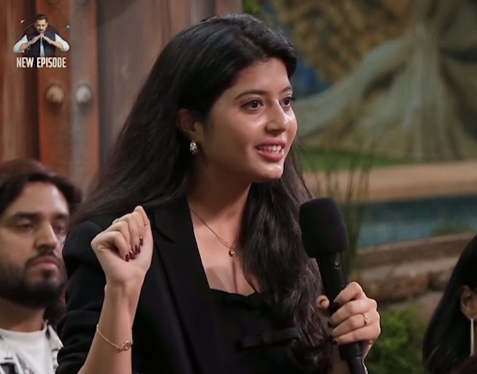 crush material 🫶🏻💗

<a href="/Jayajha07/">Jaya Jha</a> 

#farrhanabhatt #biggboss19