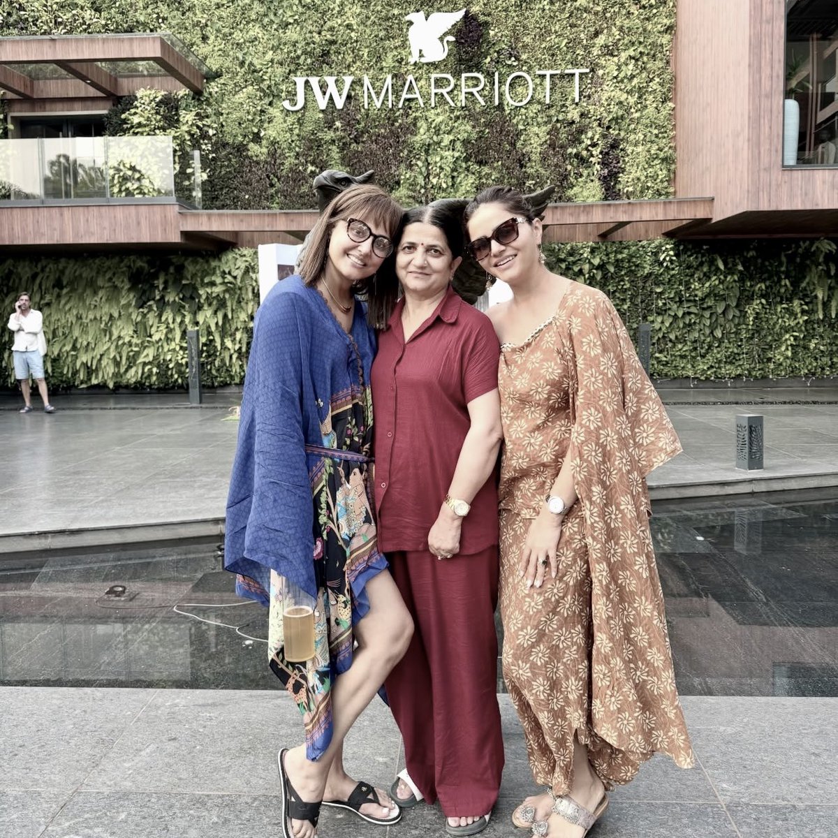 you know RubiNav has actually gotten really close to Hina-Rocky because they rarely are out with other actors outside work, this makes my heart so warm! I loved them in BB 🤍