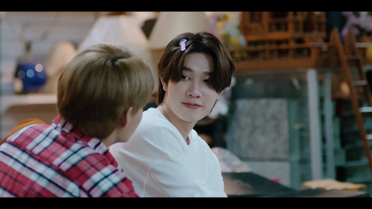 มองกันไป ละก็มองกันมา… เห้อ ชอบกันก็พูด ๆ ไปเลยเถอะครับเฮีย 😗✨

#เฉิ่มเชยTheSeries 
#ChermCheyTheSeries