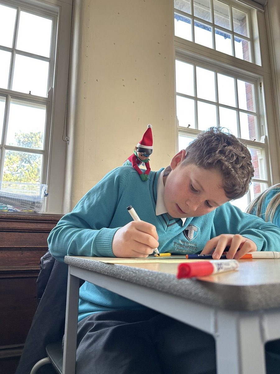 MrWadeHSS's tweet photo. 8RHD bringing the spirit of Christmas to our form room! @TonyrefailCS @tonmiddleschool https://t.co/DHk0ujz0Re