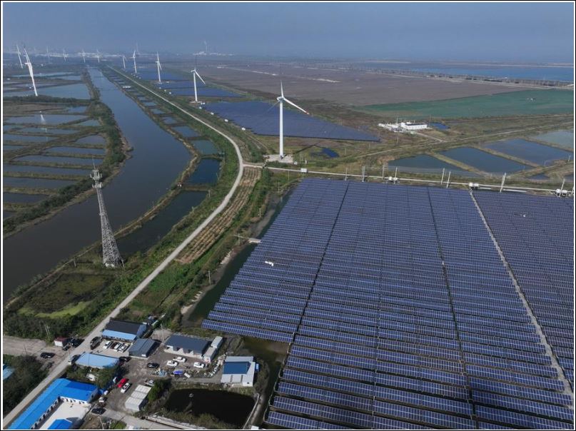 Kl_Stone's tweet image. Tatsächlich laufen die chinesischen #Kohlekraftwerke von Jahr zu Jahr weniger.

Ähnlich wie unsere Gaskraftwerke sind sie zunehmend vor allem für Lücken zuständig, wenn #Wind &amp;amp; #Sonne mal schwächeln

Der Anteil der Kohle am chin. Strommix ist von 81% (2007) auf heute 55% gesunken
