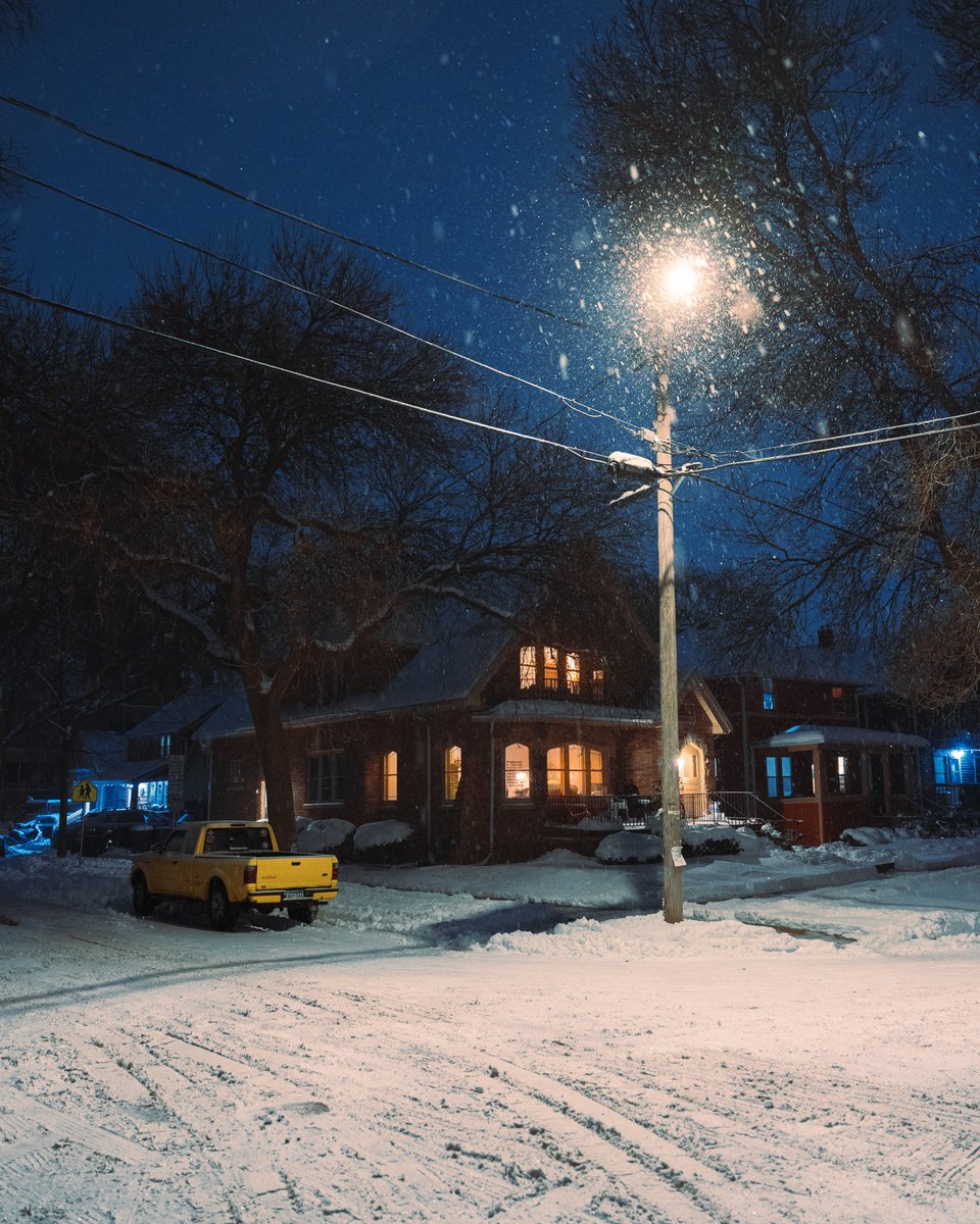 _thecolorfulkid's tweet photo. Going for a walk in the snow https://t.co/9TgkHX6eF6