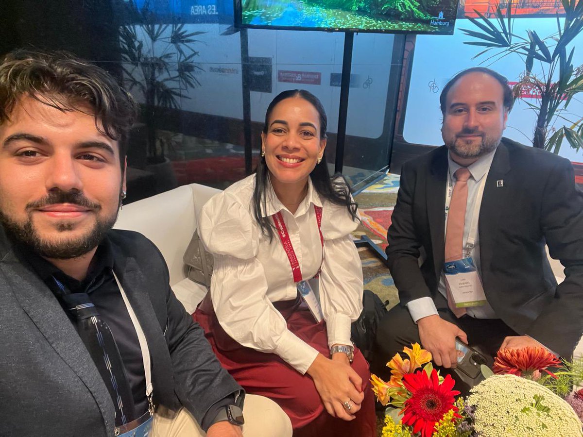 Hoy nos reencontramos con Arleen de Innventiva Legal, una gran colega y amiga 
🇦🇷•🇩🇴