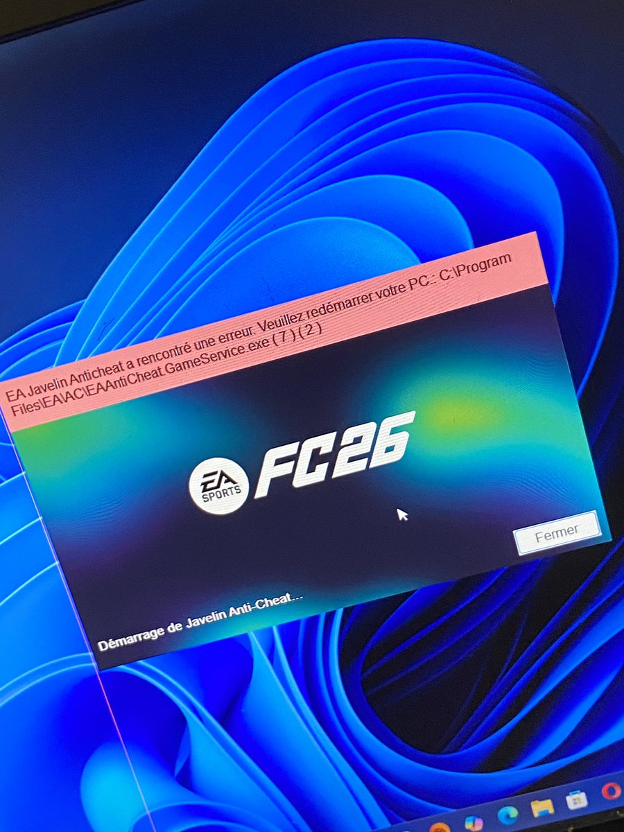AmaraJR2's tweet photo. @easportsfcfr Faites quelques choses franchement ça devient très énervant on a beau tout essayer mais rien ne marche on arrive plus a jouer depuis plus d’une semaine https://t.co/0k74Ql4RGL