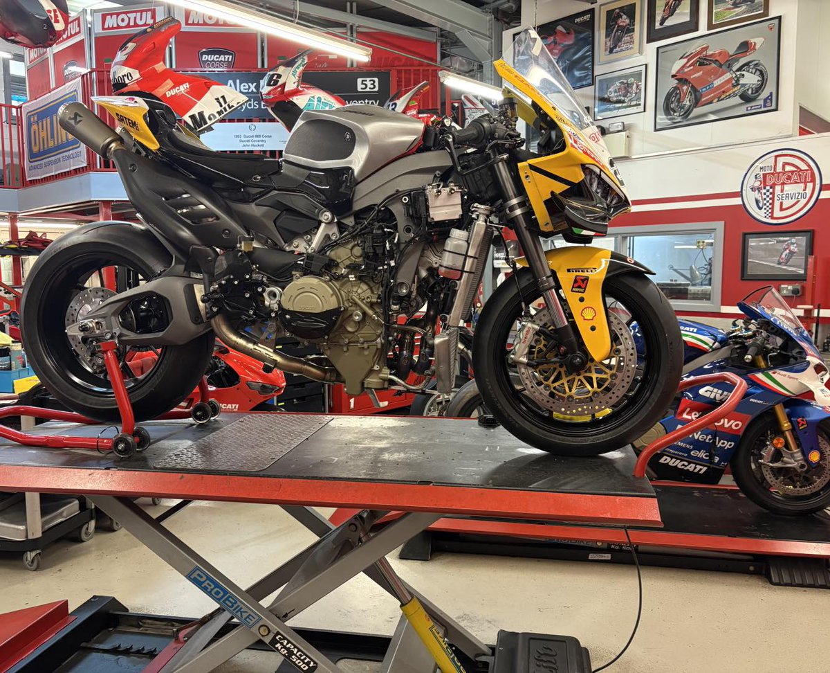 ProBikeUK's tweet photo. Ducati Coventry / JHP Racing: 2026 Trackdays are coming 🏁👌

The builds are coming together nicely….. 🧰

James’s Panigale V4 going into yellow with some nice build spec from our suppliers 🔥

#ProBikeUK #Ducati #Panigale #Trackdays https://t.co/LPSuEaYuIJ