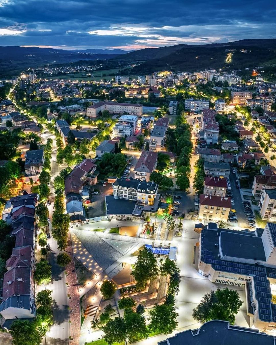 magicborsa's tweet photo. Kuş bakışı #bulgaristan #Mestanlı #Момчилград #rodoplar #bist100 https://t.co/HQoGaeUxFH