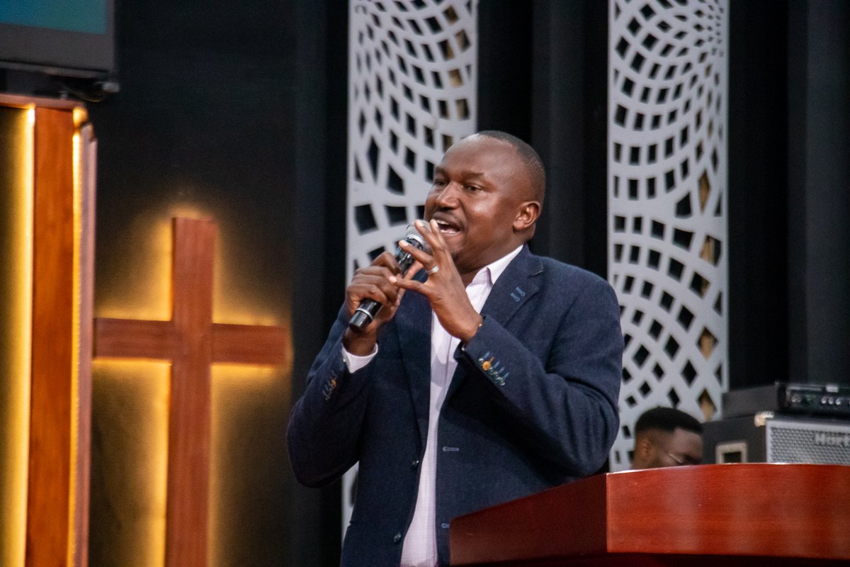 CitamVrdKE's tweet photo. Pst. Nelson preached powerfully from Psalm 34:4β8, reminding us that God hears and delivers.
He then led us in a brief but impactful prayer focused on the passageβs main theme.
#TuesdayPrayers #InStepWithTheSpirit #CITAMValleyRoad https://t.co/Zj5iTwF9ZT