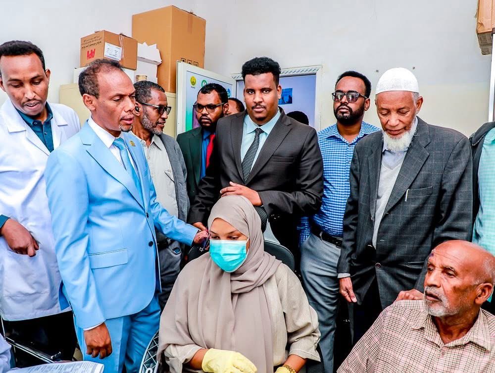 hussien_hersi's tweet photo. Today, I had the privilege of inspecting the Eye Surgery Campaign at Hargeisa General Hospital. This initiative offers free eye surgeries to those in need, supporting our mission to strengthen healthcare services for the underprivileged. #HealthForAll #EyeCare #SomalilandRep https://t.co/cqfqw52Le4