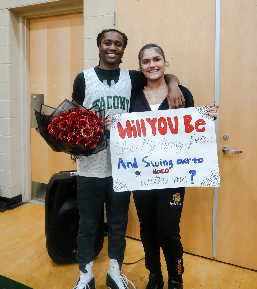 ParadigmSchools's tweet photo. .@TaconyAcademy brought the energy at this year’s Homecoming!

Scholars &amp; staff packed the gym for an afternoon of school spirit with basketball matchups, cheer squad hype, Tic Tac Toe battles, staff games, and even a promposal that had everyone cheering! https://t.co/uj75hv48a1