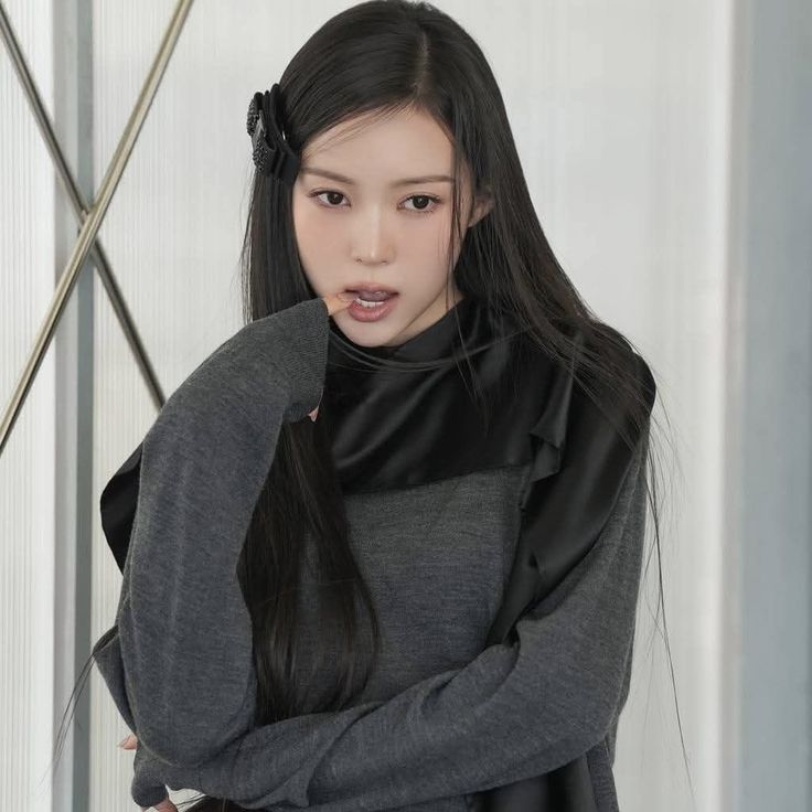 cuntysite's tweet image. people should start appreciating narin&apos;s visuals like the way you appreciate her talents