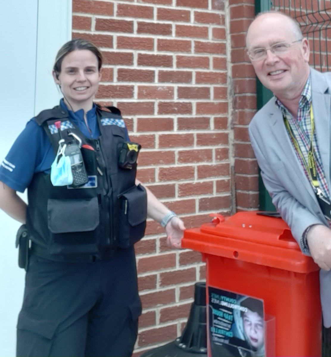 Latest newsletter from Southside Police team
1drv.ms/w/s!Ak40KUg1KD…