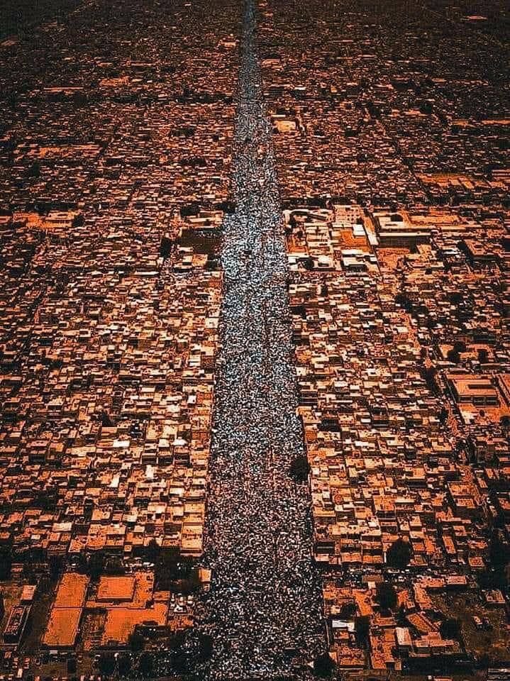 المرجفون ، افواه عفنة علاجها التجاهل والابتعاد عنها
والمندسون ،سوسة ستظهر عند اول اكتواء بلهيب الاصلاح فتعطى ما يمحوها .
والمنشقون، عاهات كادت ان تشوه سبيل الحق فتم طردها(الهيا)
والمطرودون ، مخلفات كانت في مكان طاهر فتم تنظيف المكان منها ، 
خليك نظيف من وصاخة كل هذول .