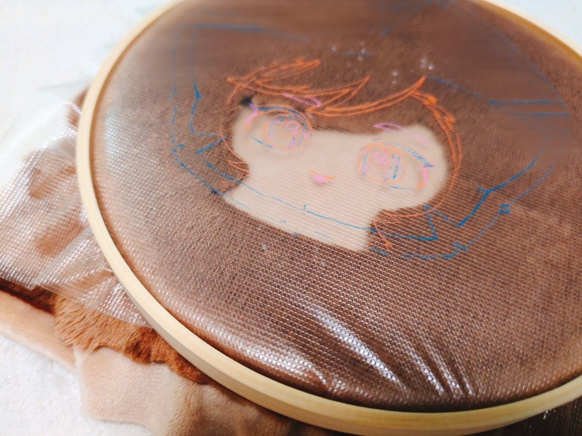 #メルぬい進捗
枠に入れるのが高難易度すぎる。20分くらい格闘…