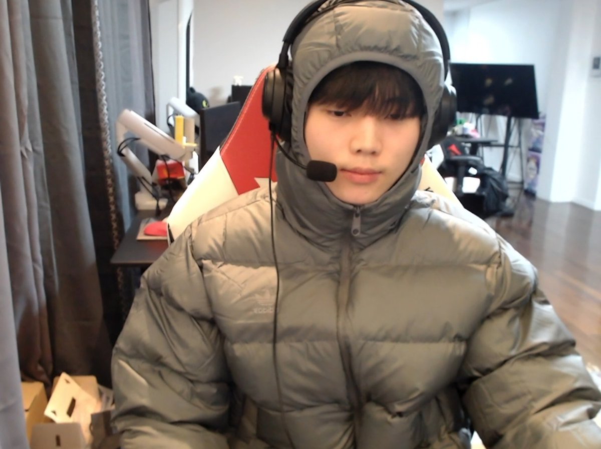 외계인이랑 교신하는거같아요