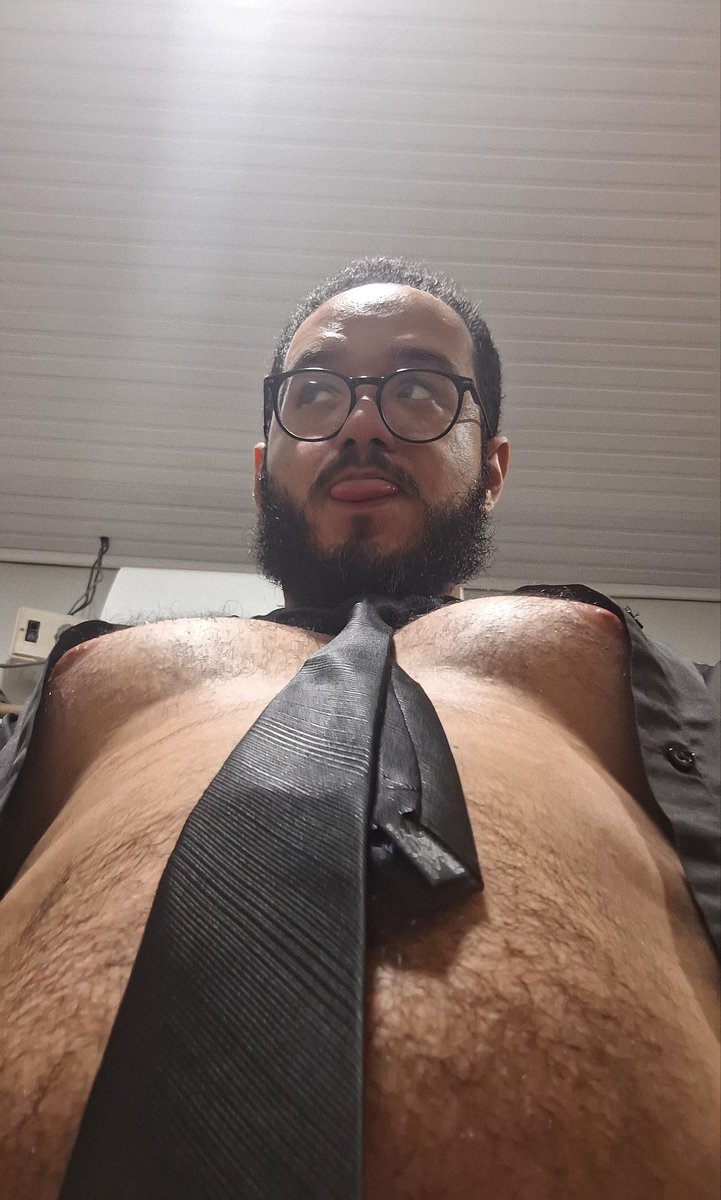 homem de negócios (peitos)